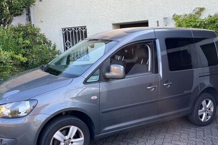 VW Caddy 178.000 km 5.300 &euro; Waldbüttelbrunn 97297