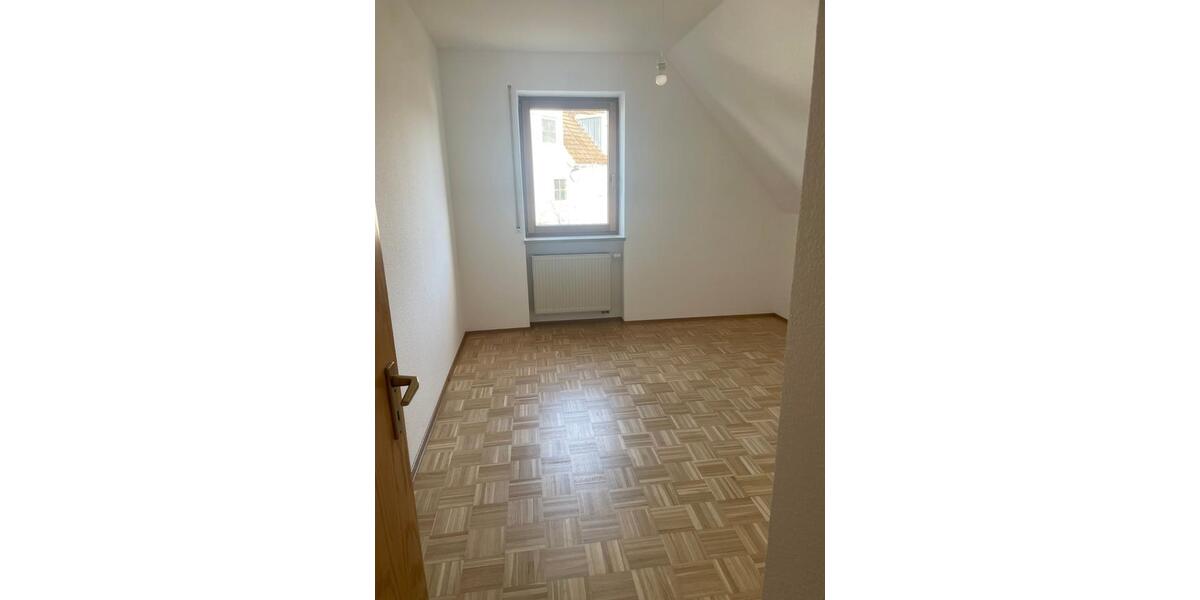 Etagenwohnung Volkach - 3 Zimmer, 78 m&sup2;, 780&euro; | Angebot:25614035