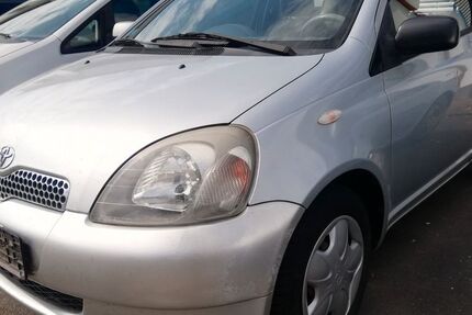 Toyota Yaris 144.000 km 1.700 &euro; Tauberbischofsheim 97941