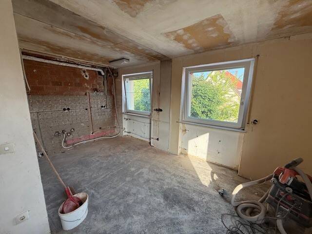 Gewerbeobjekt Volkach - 4 Zimmer, 125 m&sup2;, 1.300&euro; | Angebot:21962142