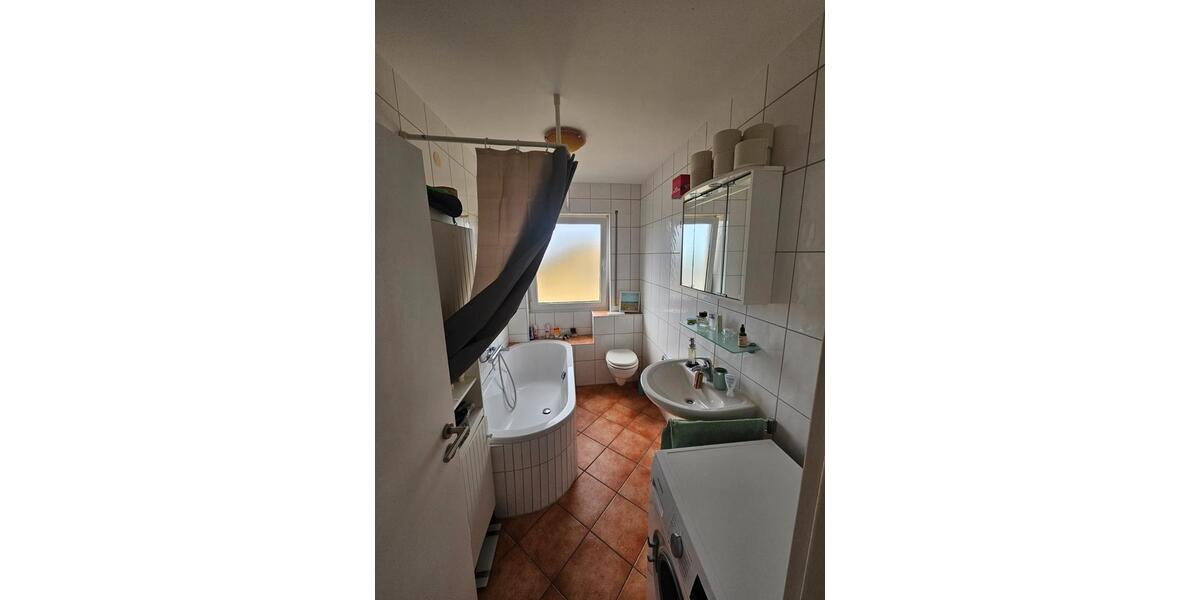 Etagenwohnung Waldbüttelbrunn - 2 Zimmer, 65 m&sup2;, 210.000&euro; | Angebot:26566899