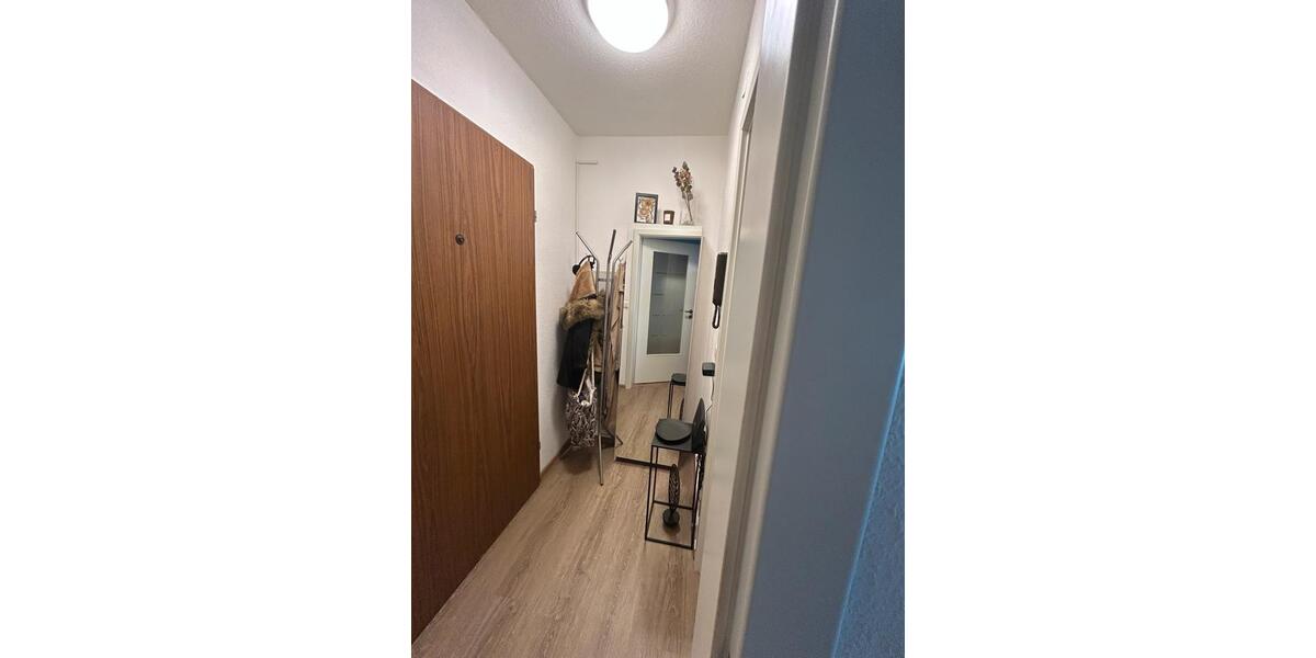 Hochparterre Würzburg Heuchelhof - 1 Zimmer, 32 m&sup2;, 555&euro; | Angebot:26277320