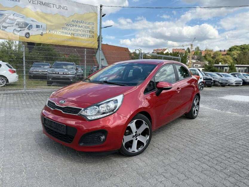 Kia Rio 131.428 km 5.998 € Würzburg 97076