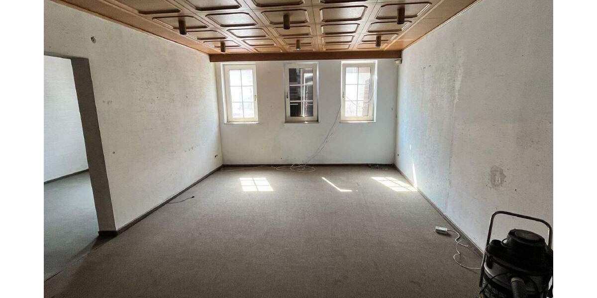 Mehrfamilienhaus, Wohnhaus Tauberbischofsheim - 8 Zimmer, 300 m&sup2;, 192.500&euro; | Angebot:25706844