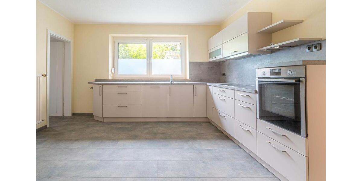 Mehrfamilienhaus, Wohnhaus Arnstein - 10 Zimmer, 260 m&sup2;, 500.000&euro; | Angebot:26609225