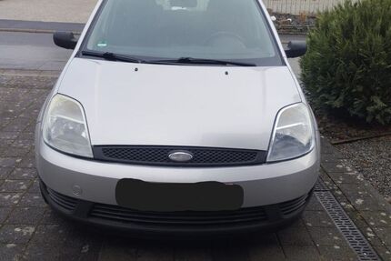 Ford Fiesta 262.000 km 800 &euro; Würzburg 97080