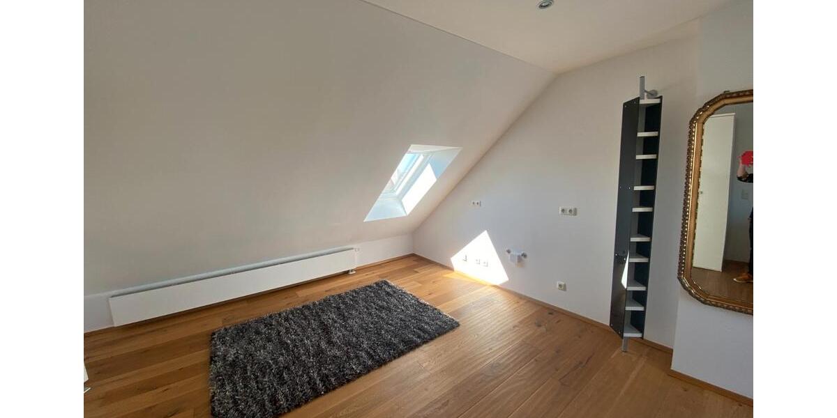 Dachgeschoßwohnung Würzburg Frauenland - 1 Zimmer, 50 m&sup2;, 950&euro; | Angebot:26284502