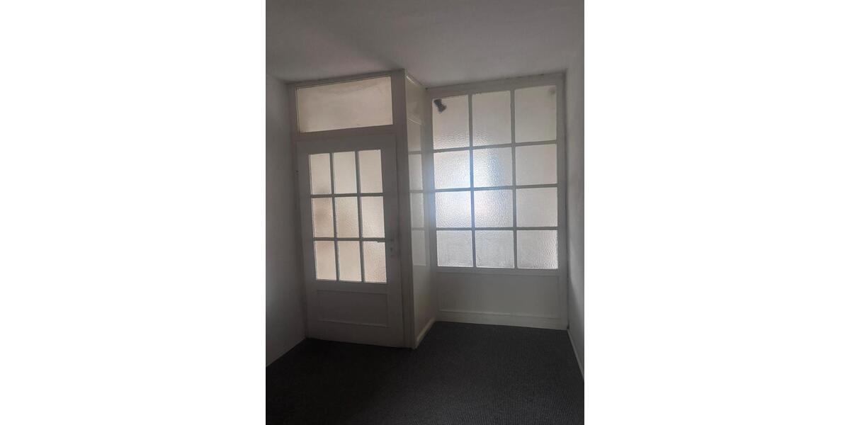Etagenwohnung Würzburg - 1 Zimmer, 2 m&sup2;, 450&euro; | Angebot:26478213