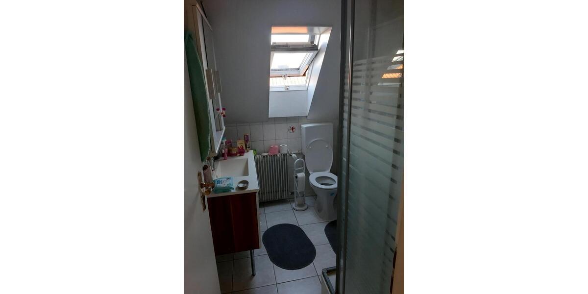 Dachgeschoßwohnung Hettstadt - 4 Zimmer, 102 m&sup2;, 850&euro; | Angebot:27600817