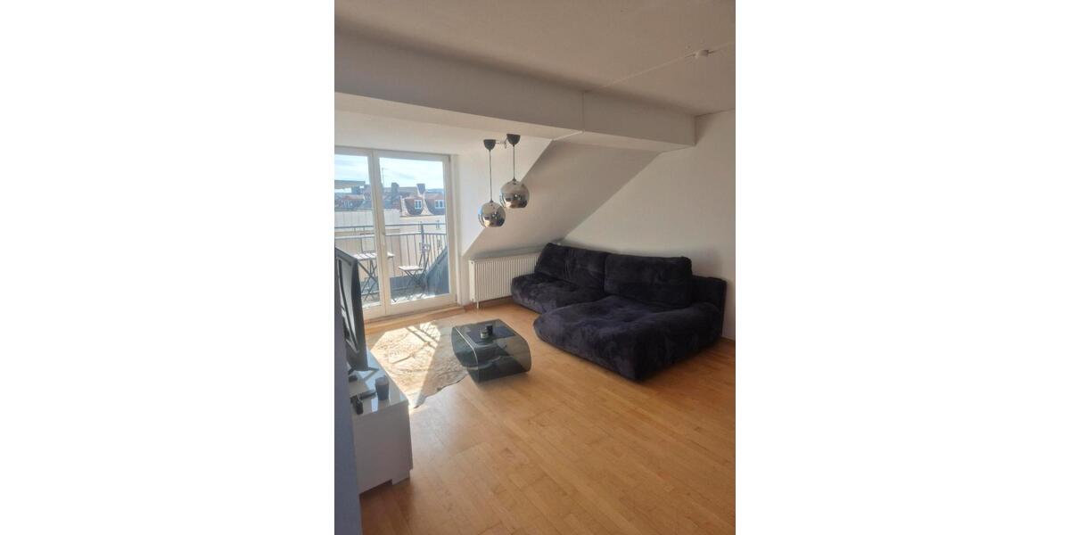 Dachgeschoßwohnung Würzburg Sanderau - 3 Zimmer, 62 m&sup2;, 855&euro; | Angebot:26489937