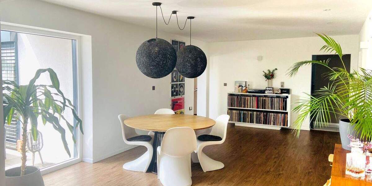 Mehrfamilienhaus, Wohnhaus Kitzingen - 5 Zimmer, 263 m&sup2;, 730.000&euro; | Angebot:26674967