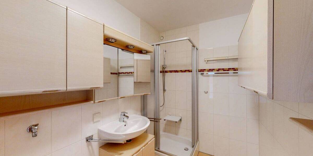 Etagenwohnung Würzburg Sanderau - 4 Zimmer, 92 m&sup2;, 1.150&euro; | Angebot:25997025