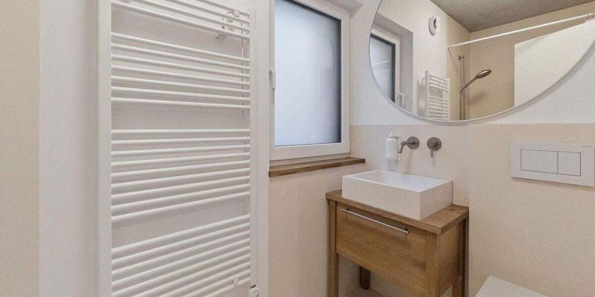 Einfamilienhaus Würzburg Heidingsfeld - 8 Zimmer, 215 m&sup2;, 1.095.000&euro; | Angebot:25820156